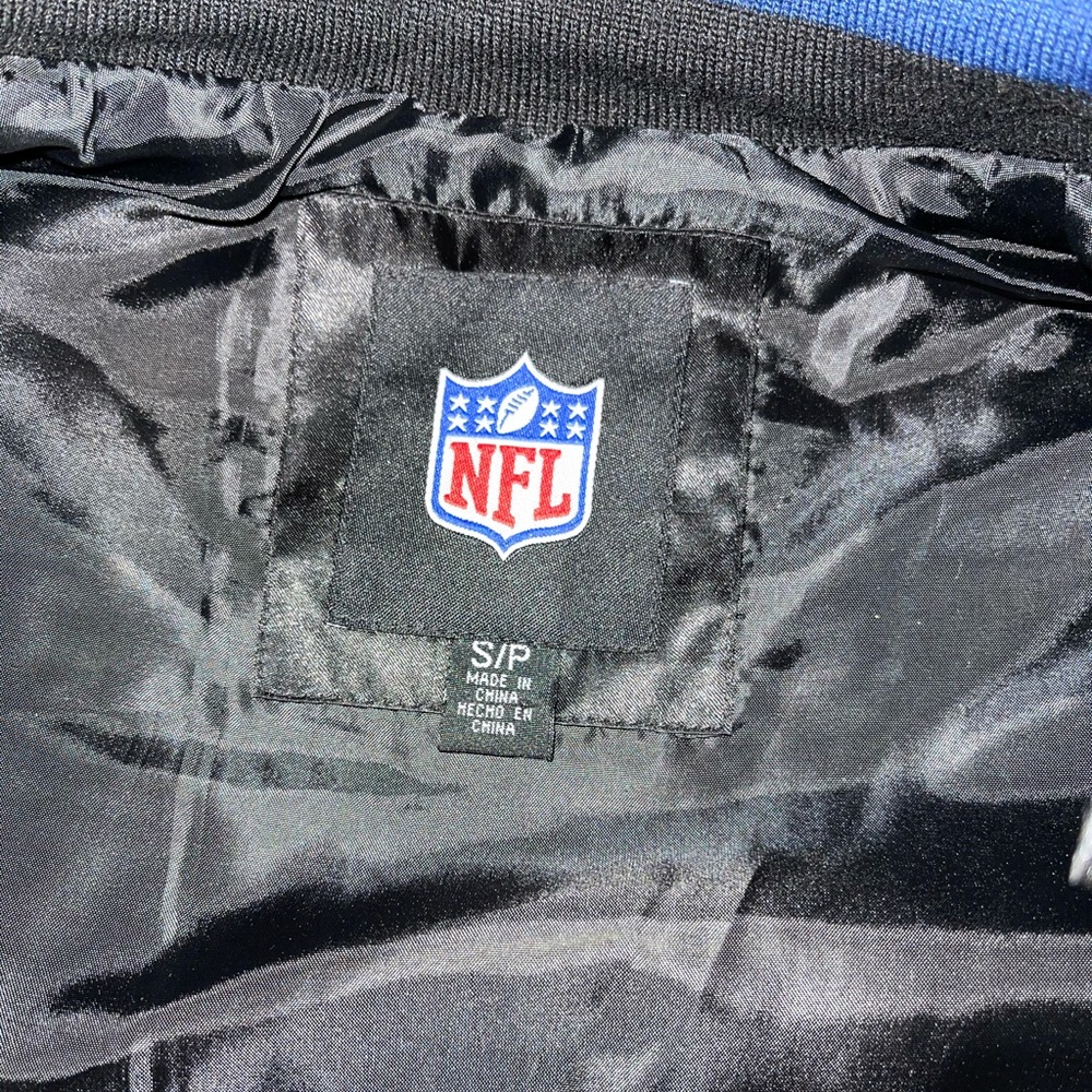 NFL Bronco Vest - Picture 4 of 4